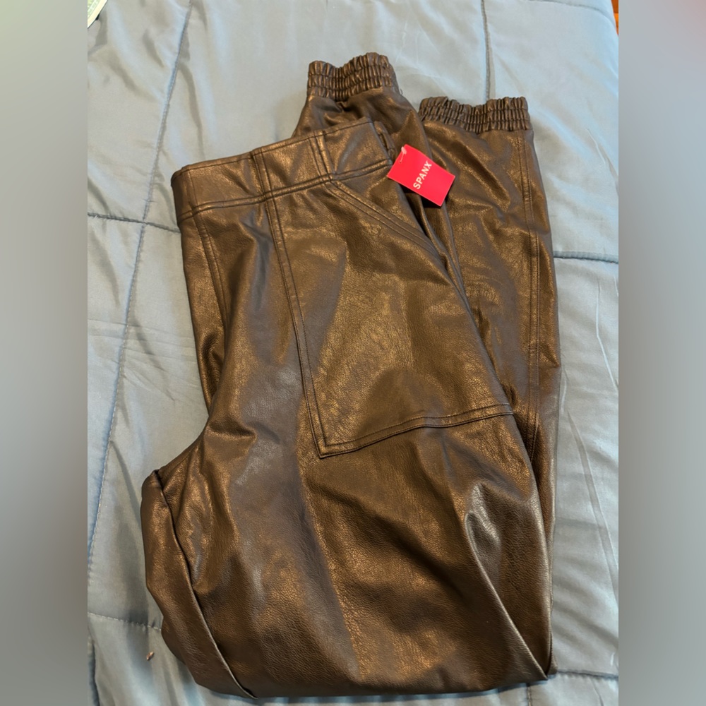 NWT Spanx Leather Like Jogger in Noir Black